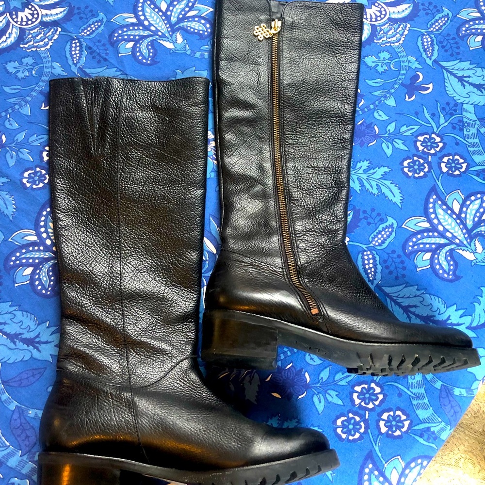 Diane Von Furstenberg Pebbled Leather Knee High Lug Sole Boots 6
